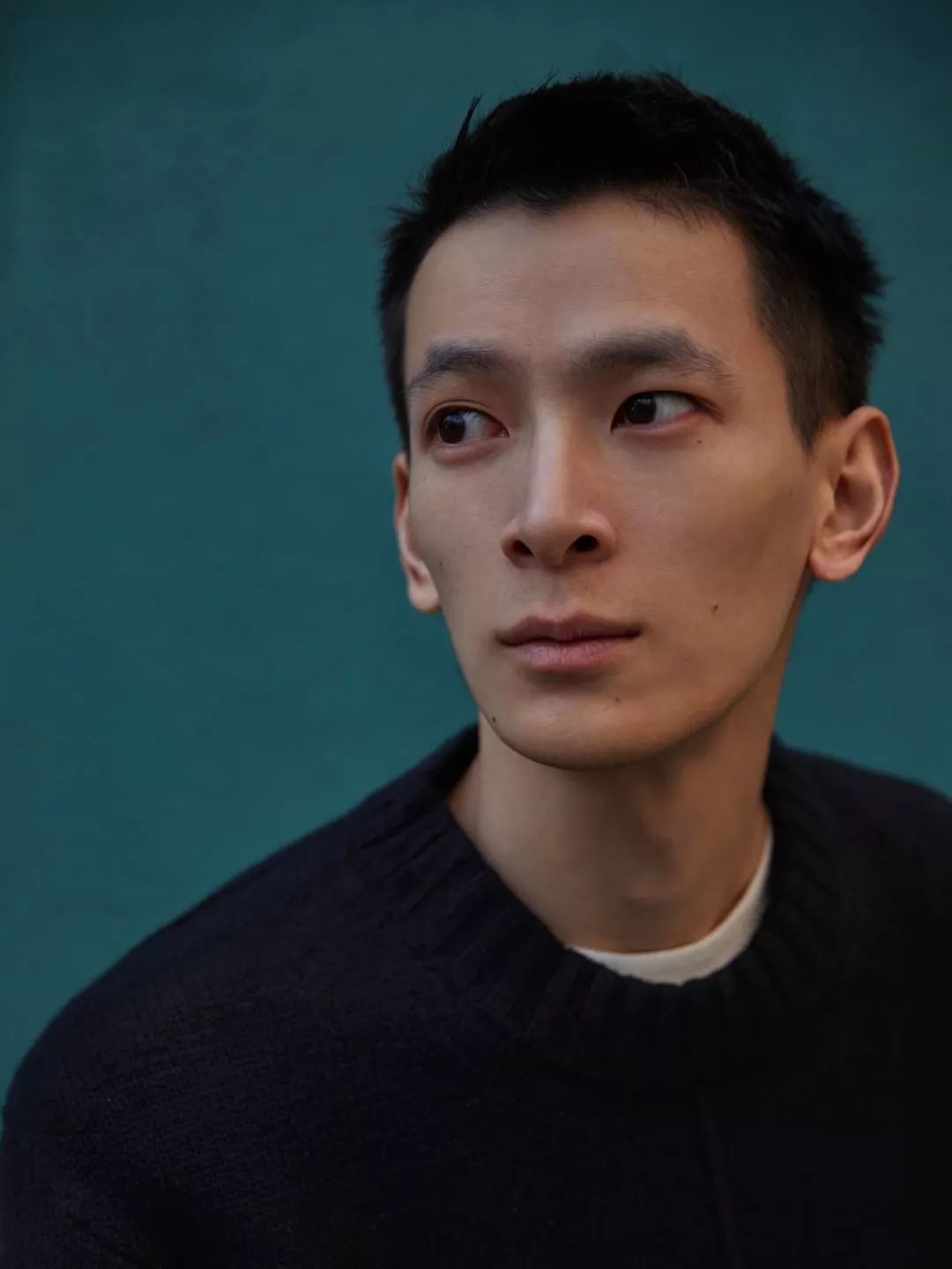 “你自拍的背景看起来太穷了”