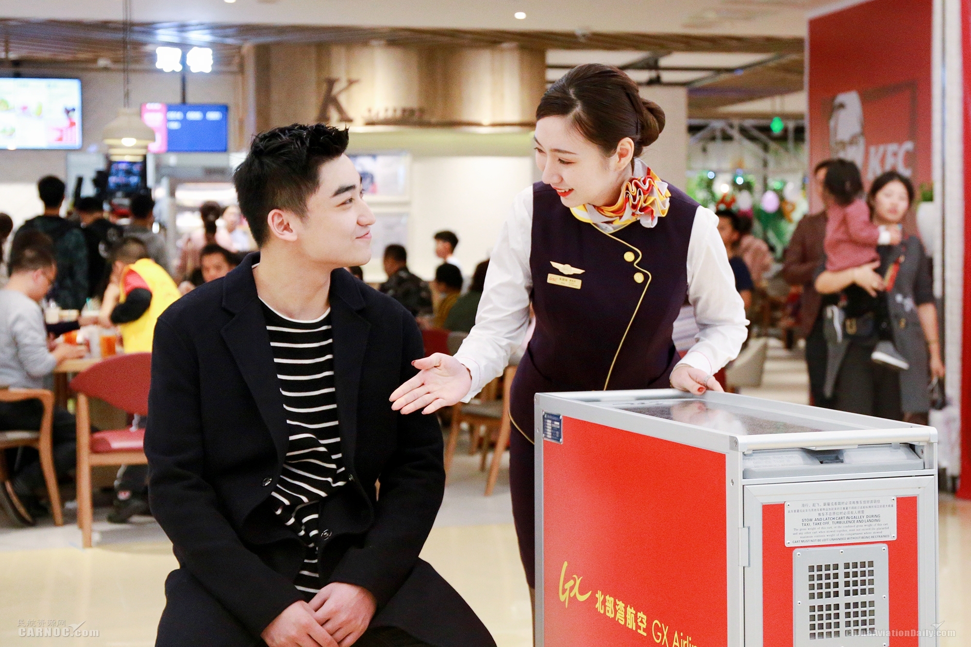空姐跳舞迎接空少,空姐空少舞蹈