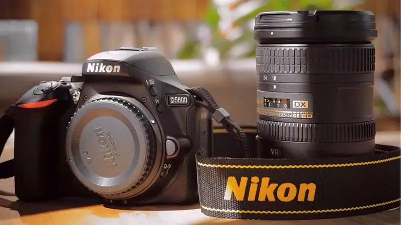 目前买尼康相机什么型号最好,新手买什么尼康单反相机好