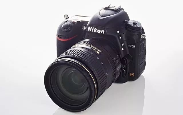目前买尼康相机什么型号最好,新手买什么尼康单反相机好