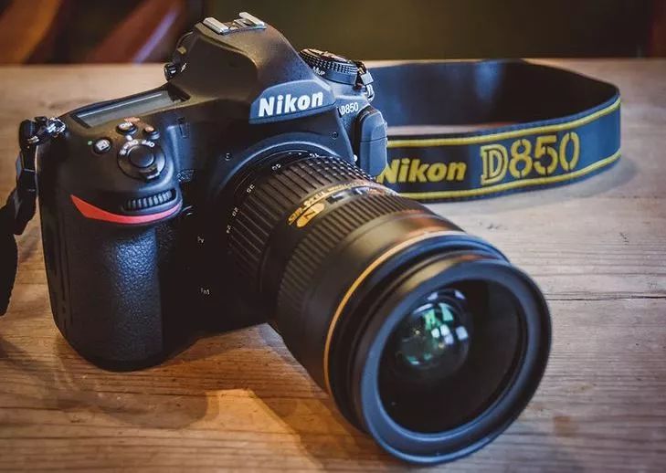 目前买尼康相机什么型号最好,新手买什么尼康单反相机好