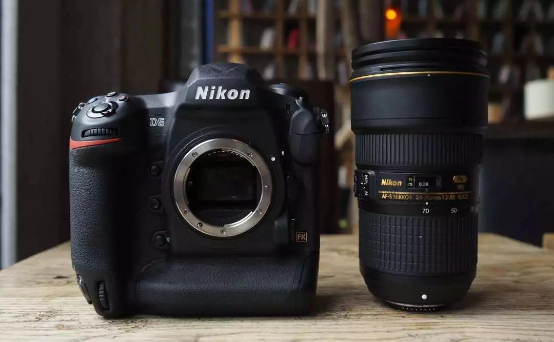 目前买尼康相机什么型号最好,新手买什么尼康单反相机好