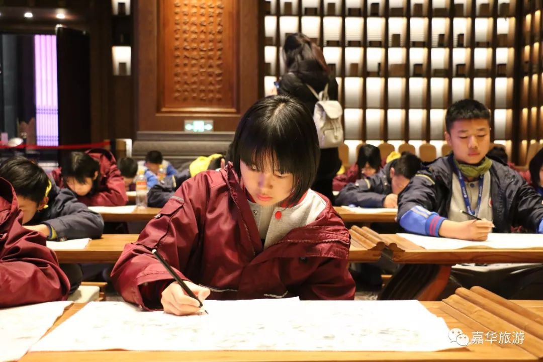 走进孔子故里感受传统文化的气息,走进孔孟之乡探究儒风鲁韵