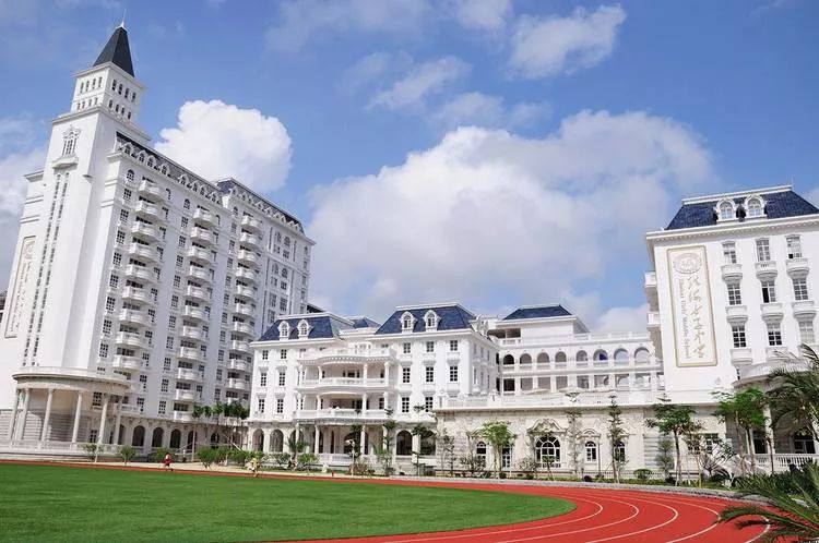 南京最正规的瑜伽学院,瑜伽学院十大排名