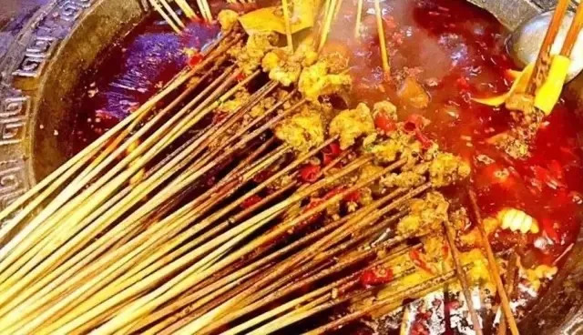 重庆开了几十年的老串串,重庆老牌串串