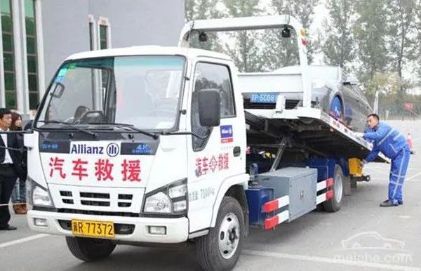 打不着火电瓶没电怎么办教你几招,酷路泽电瓶没电打不着车怎么回事