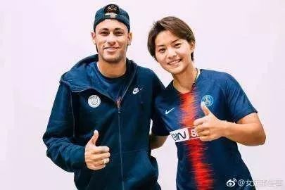 厉害！湖*姑北**娘荣膺亚洲足球小姐：从小跟男孩一起踢球