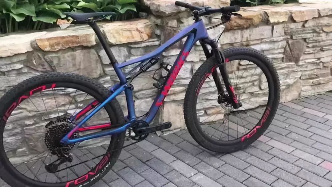 入门山地车选购全攻略,山地车入门需要哪些装备