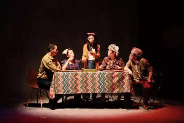 汽车与乳房,洛丽塔背后的真相