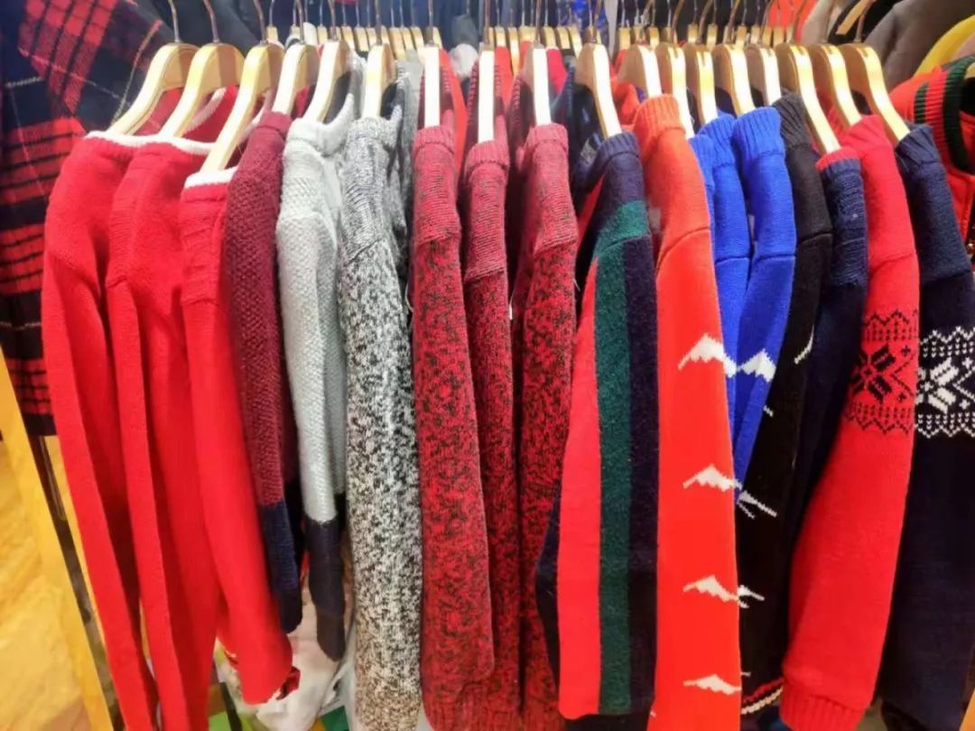 挤爆!1元抢儿童围巾雨伞,童装羽绒服低至2.9折,神木这家店要被搬空了!