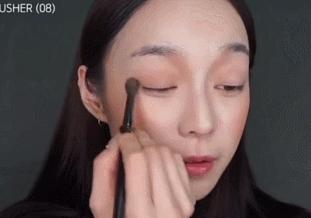 三吉彩花的妆容,可盐可酷可爱可温柔