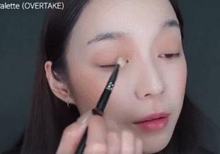 三吉彩花的妆容,可盐可酷可爱可温柔