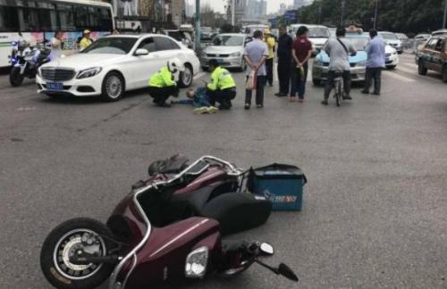 开车与电动车发生碰撞该如何处理,开车与电瓶车碰撞处理流程