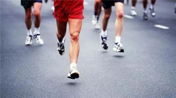 南宁2019年马拉松选手猝死,南宁马拉松规定的时间限制