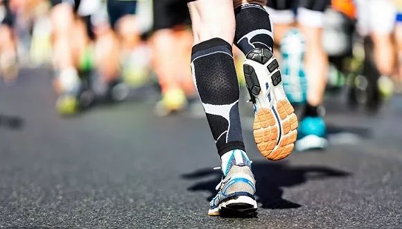 南宁2019年马拉松选手猝死,南宁马拉松规定的时间限制