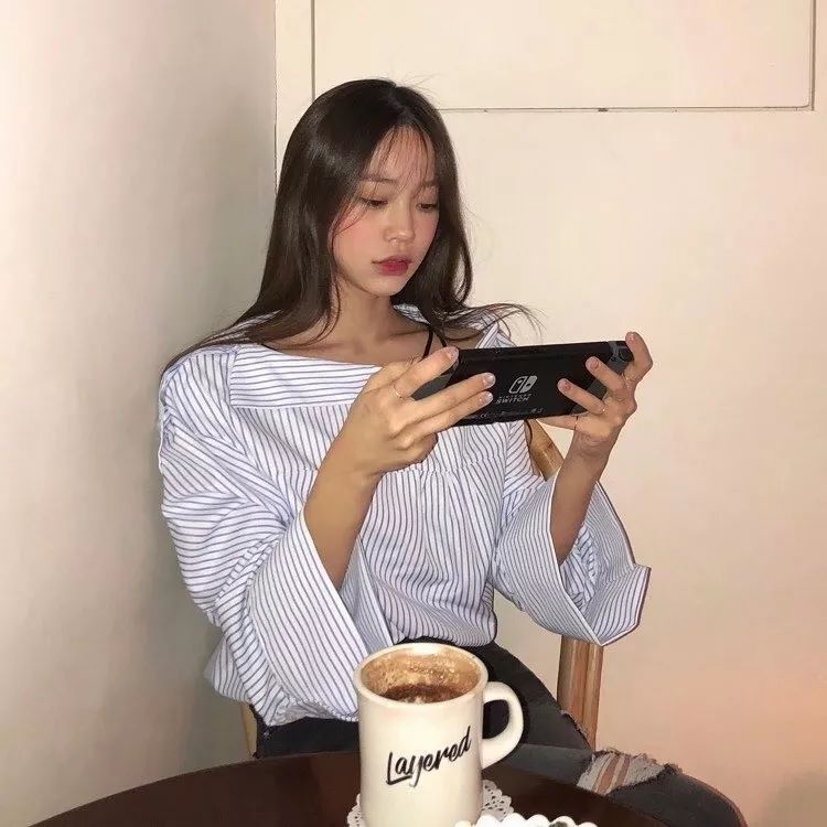 什么？！身高不足165CM的“厌世脸”也能当模特，韩国草根博主Mulbada用她的超高衣品做到了！