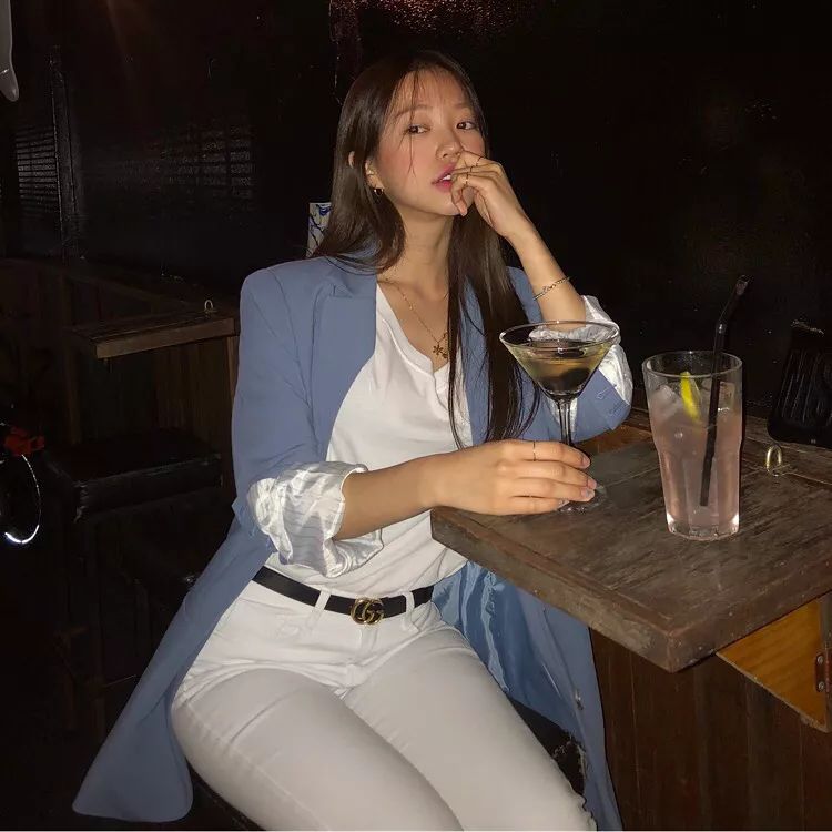 什么？！身高不足165CM的“厌世脸”也能当模特，韩国草根博主Mulbada用她的超高衣品做到了！