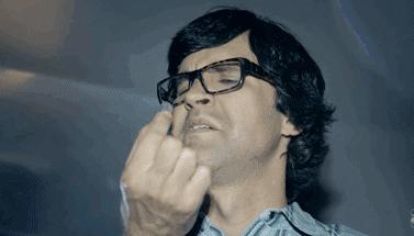 孕妈肚脐眼里的脏东西能抠出来吗,肚脐眼的脏东西可以弄出来吗