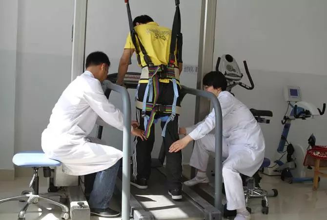 康复科都有哪些人,康复科好多人