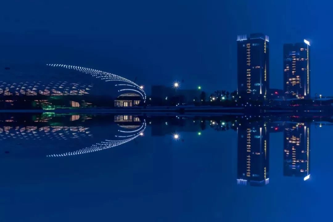 张抗抗故乡在远方视频,张抗抗眼中的哈尔滨