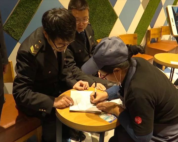 淮安“85℃”“爸爸糖”食品安全状况如何？跟着镜头一起去看！