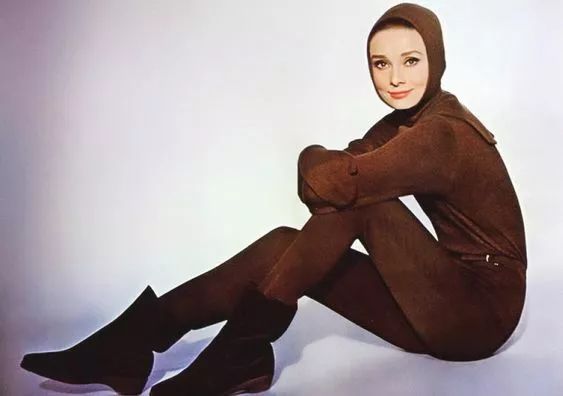 2024款最好看的滑雪服,90年代复古滑雪服