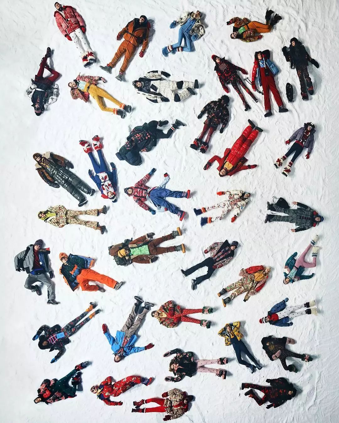 2024款最好看的滑雪服,90年代复古滑雪服