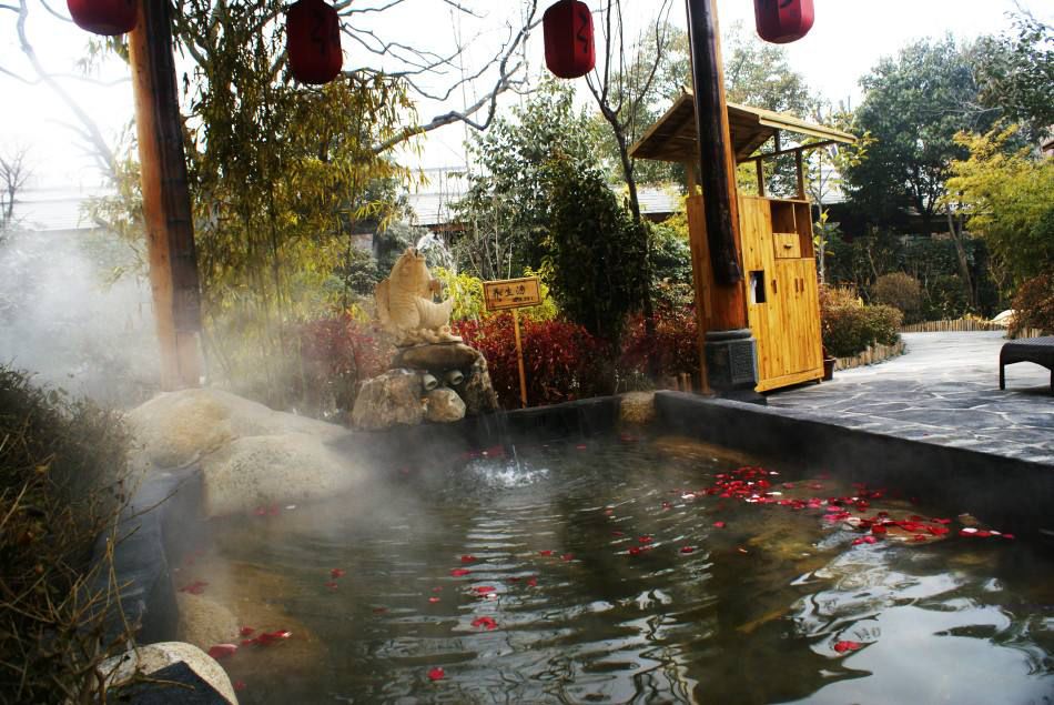 Biubiubiu,这里有一波超棒温泉安利,快上车!