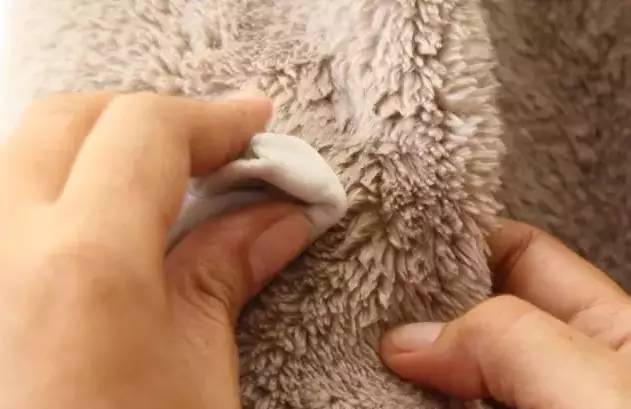 洗冬天的厚衣服怎么洗,衣服又快又简单的教程