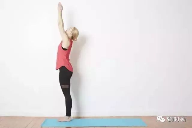 瑜伽初学入门18个基础体式,瑜伽体式精讲零基础入门高级体式