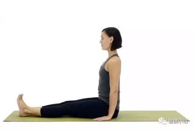瑜伽初学入门18个基础体式,瑜伽体式精讲零基础入门高级体式