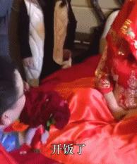 第一次求婚没什么经验可以吗,第一次求婚没经验双膝跪地