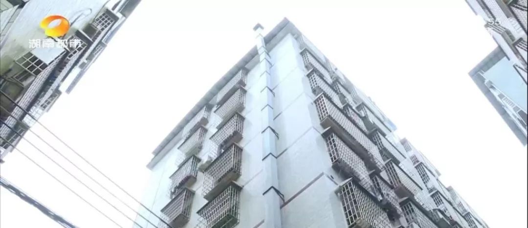 这个干部要了亲戚30万，还写了一纸荒诞的“违章房洗白”承诺书，该查！