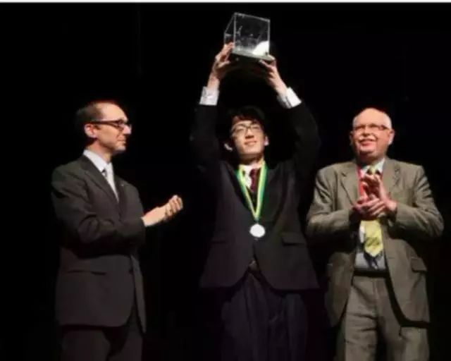 每天工作12小时如何挣外快,除了工作业余如何挣外快