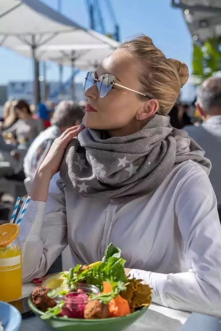 “上帝的纤维”做的围巾，张钧甯直呼：好暖和！澳洲顶级羊驼绒！3秒速暖！