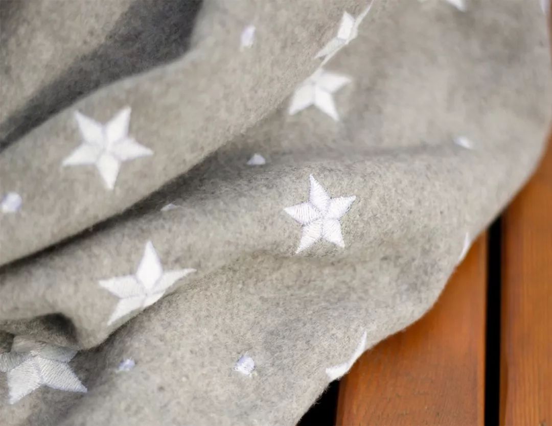 “上帝的纤维”做的围巾，张钧甯直呼：好暖和！澳洲顶级羊驼绒！3秒速暖！