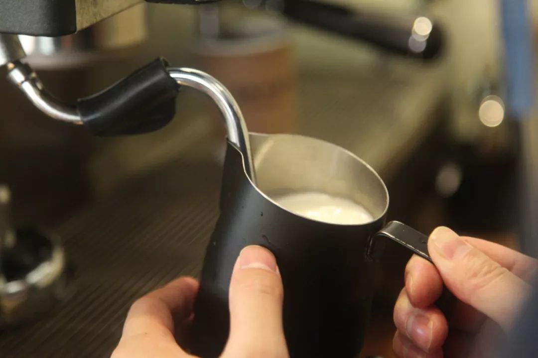 如何判断奶泡是否正常,打奶泡练习