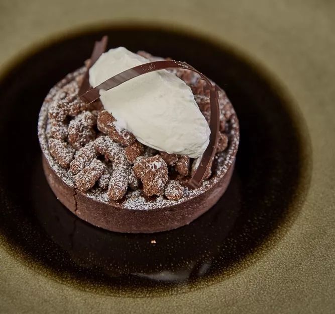 ¥299/2大1小——英迪格魔都第3家分号放大招！波龙鳕鱼和牛海陆饕餮狂欢！