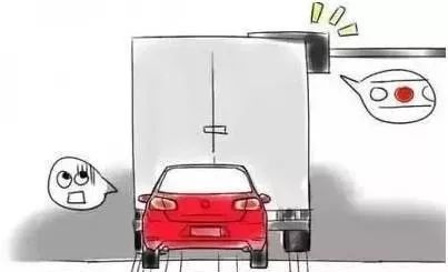 在公交车后误闯红灯可申诉吗,跟公交车太近误闯红灯