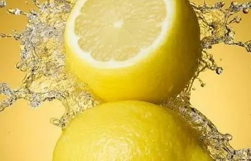 冬季皮肤护肤慎入的误区,沉浸式护肤冬季皮肤干燥