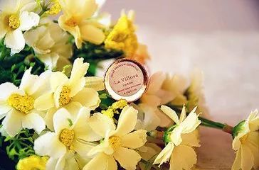 冬季皮肤护肤慎入的误区,沉浸式护肤冬季皮肤干燥