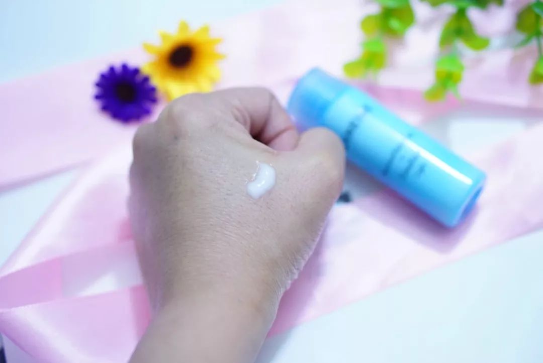 冬季皮肤护肤慎入的误区,沉浸式护肤冬季皮肤干燥