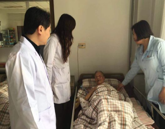 「*党**日活动」冬日送温暖，“超”出无限爱，超声科*党**支部赴福利院开展爱老敬老主题*党**日活动