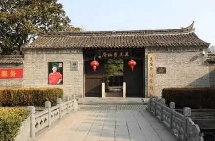 吴承恩故居挂满六小龄童照片,吴承恩的故居挂满六小龄童的图片