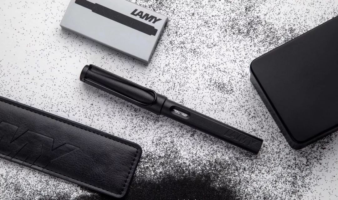 为什么名人都喜欢用钢笔,为什么以前使用很普遍的钢笔