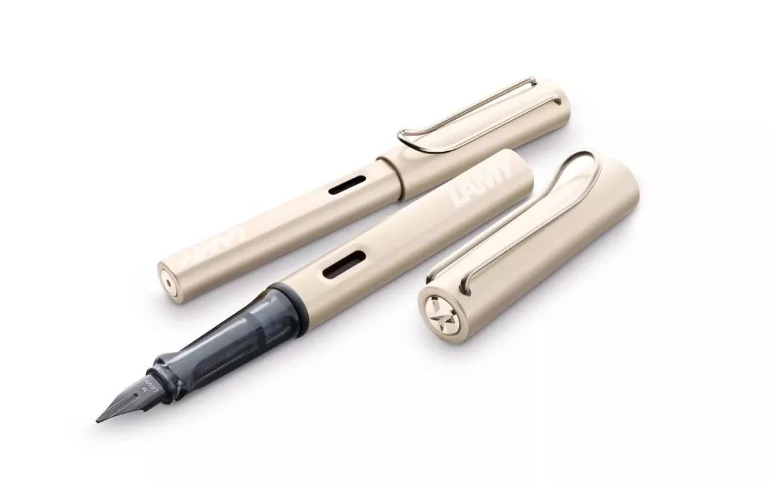 为什么名人都喜欢用钢笔,为什么以前使用很普遍的钢笔