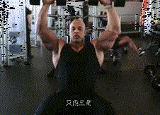 练肩穿衣服最有效的动作,如何提高气质不勾肩搭背