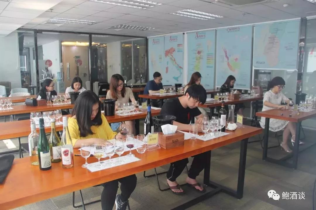 12月15日，IWEC国际品酒师认证课程报名进行时！授课时间为一天！