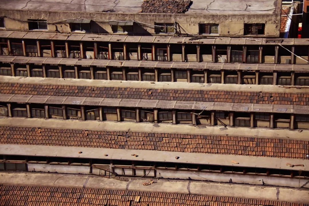 旧工业改造为创意产业园区,老旧工业厂区改造为商业综合体