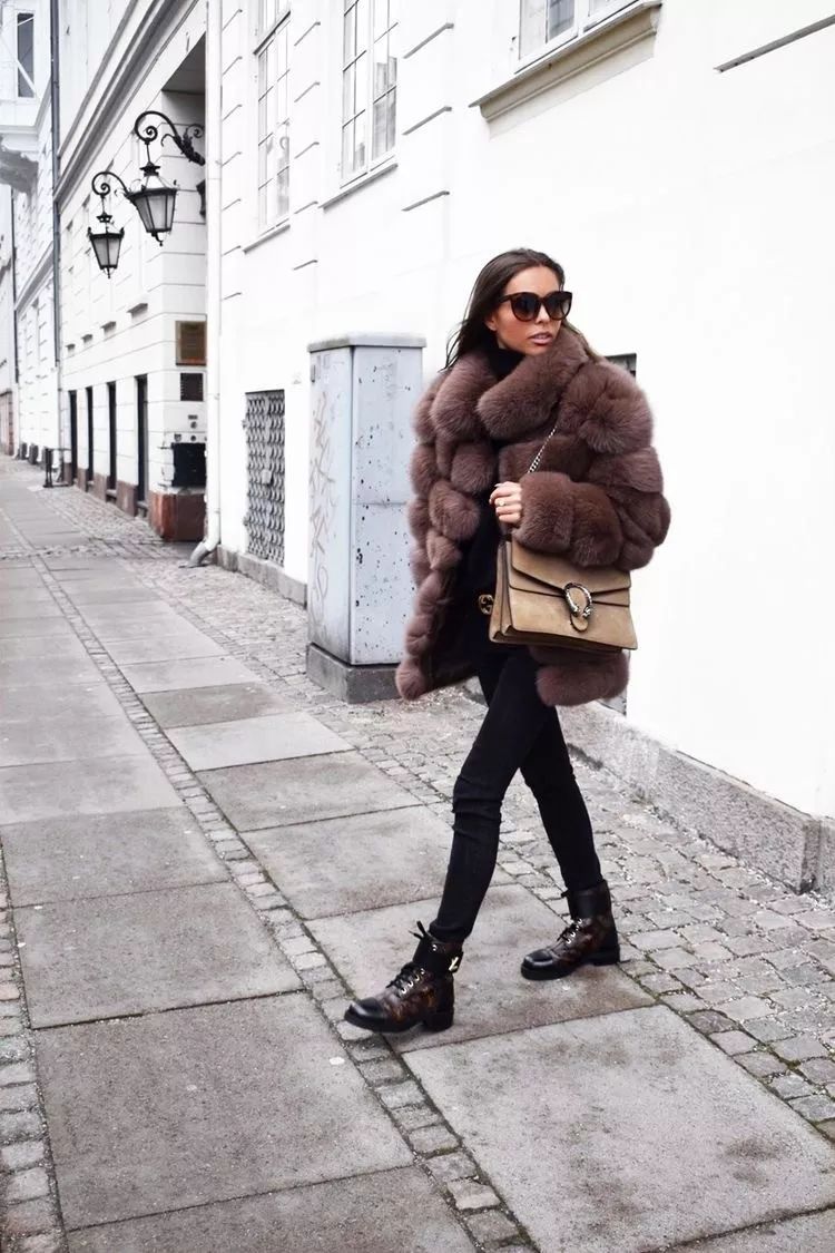 刘雯同款波司登羽绒服,明星刘雯同款服装